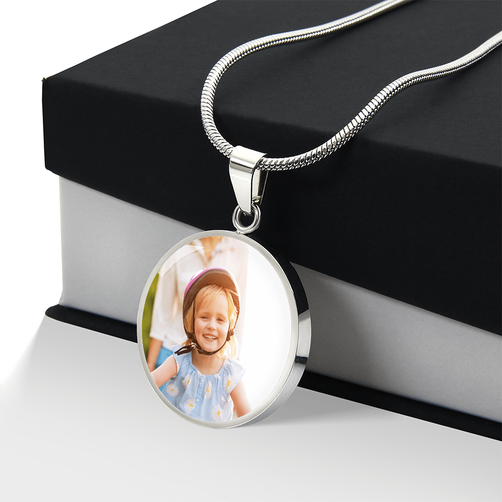 Pet Picture Necklace with Engraved Words – Custom Photo Jewelry