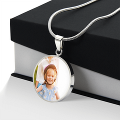 Pet Picture Necklace with Engraved Words – Custom Photo Jewelry