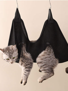 Breathable pet shower hammock for secure grooming