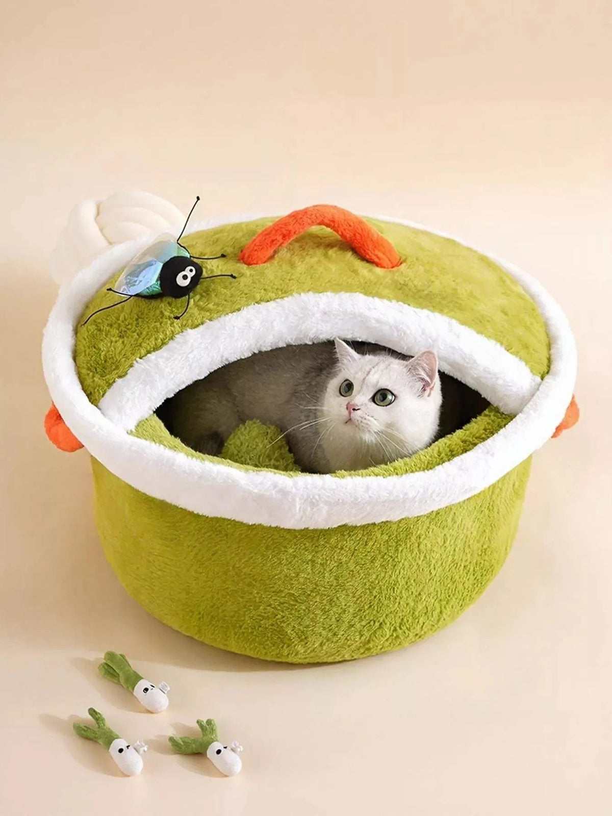 semi-enclosed pet nest offering warm, covered comfort for pets