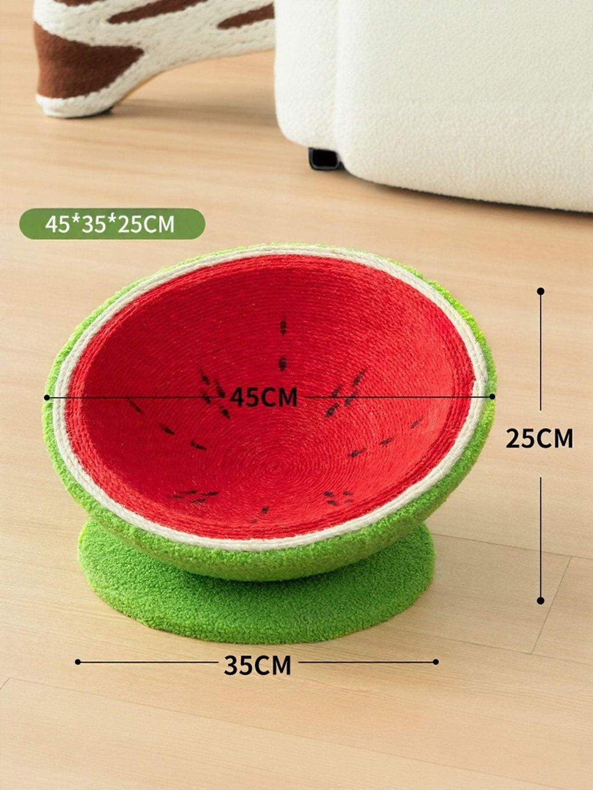 Watermelon-shaped cat scratching post and nest made of sisal