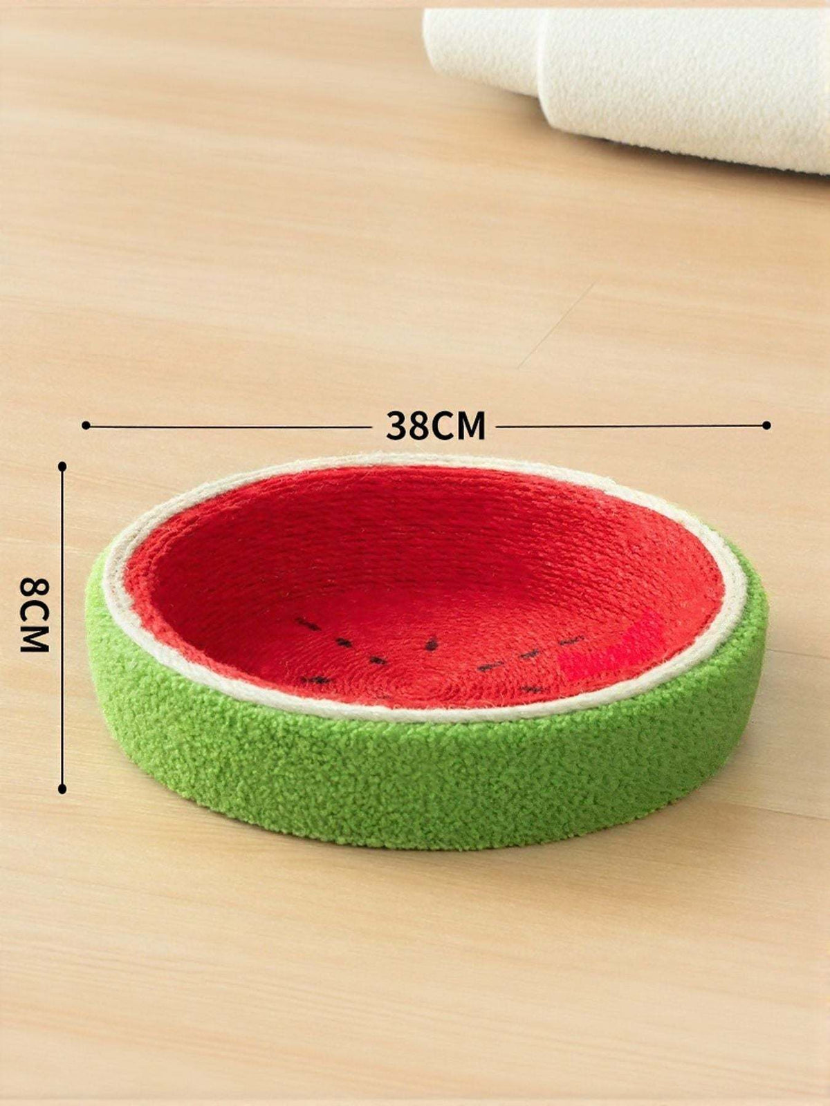 Watermelon-shaped sisal cat scratching post and cozy nest for large cats